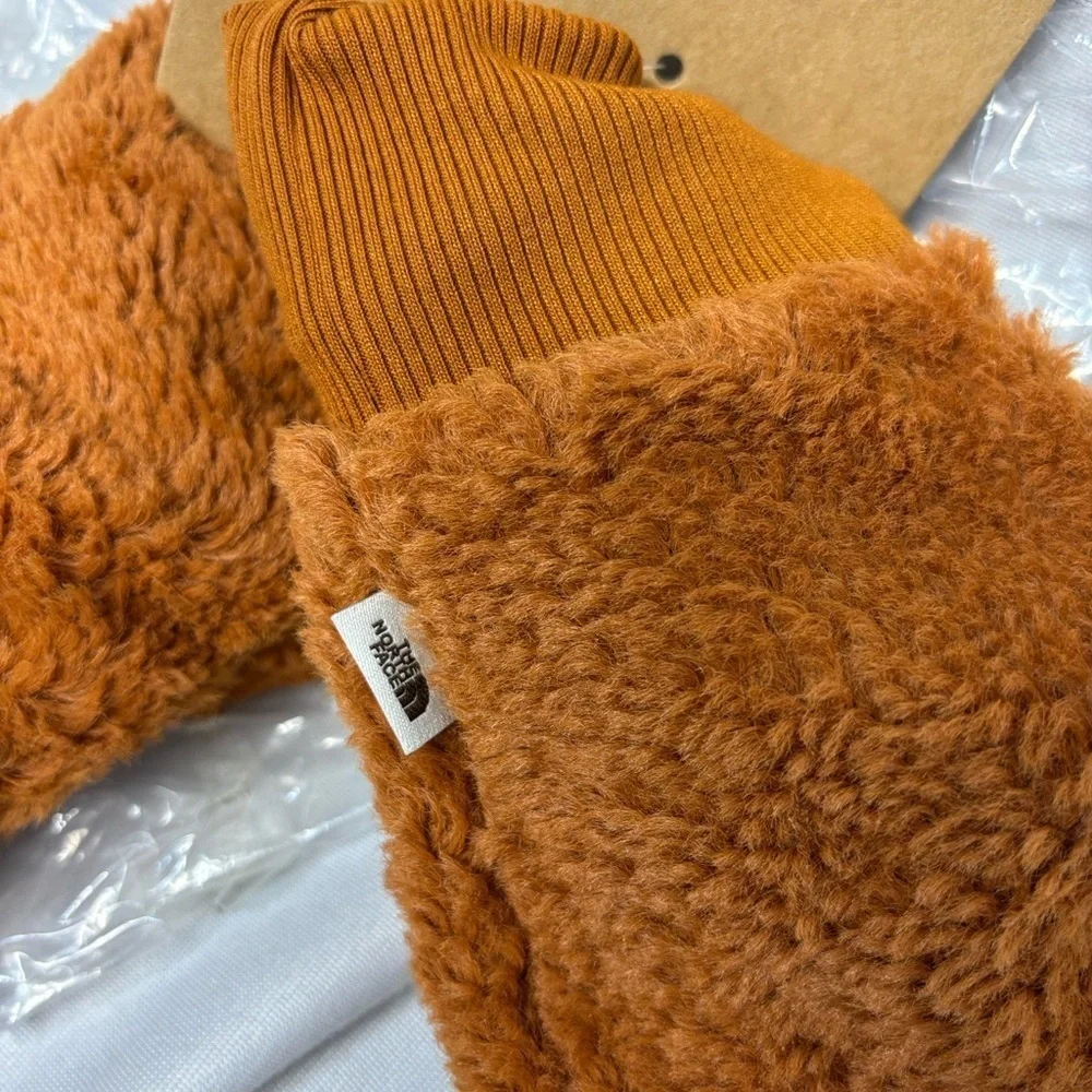 The North Face Ridge Fleece Mitts in Orange